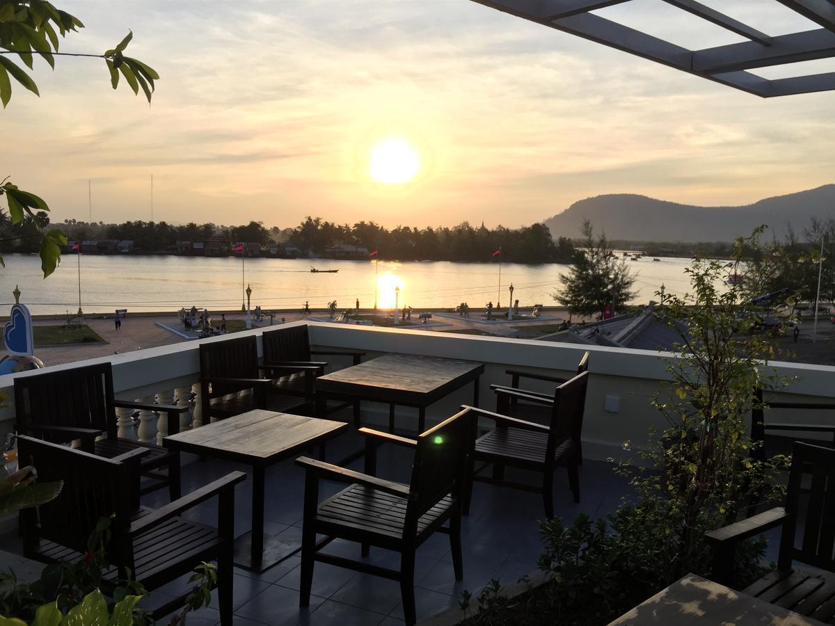 Makk Hotel Kampot Kültér fotó