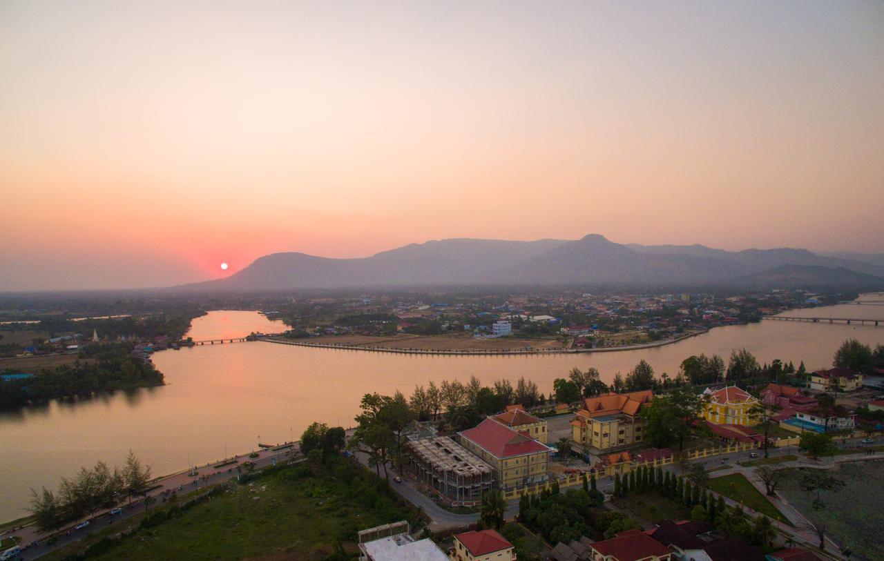 Makk Hotel Kampot Kültér fotó